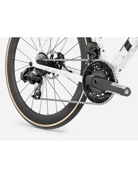 Trek Domane SLR 7 AXS Gen 5 Road Bike | 33Bike