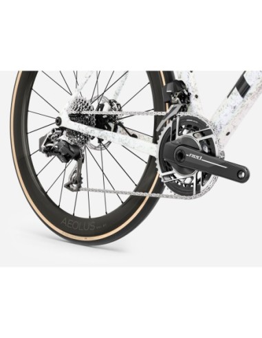 Trek Domane SLR 9 AXS Gen 5 Road Bike | 33Bike